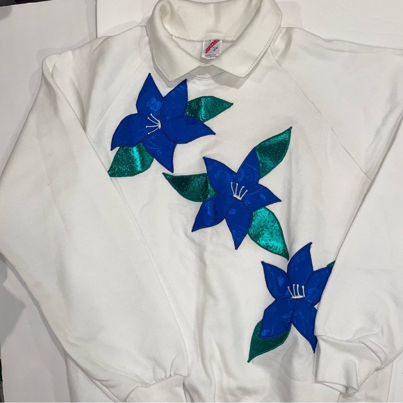 White ugly Christmas contest winner 🏆 collared sweatshirt blue hand quilted - Picture 3 of 7